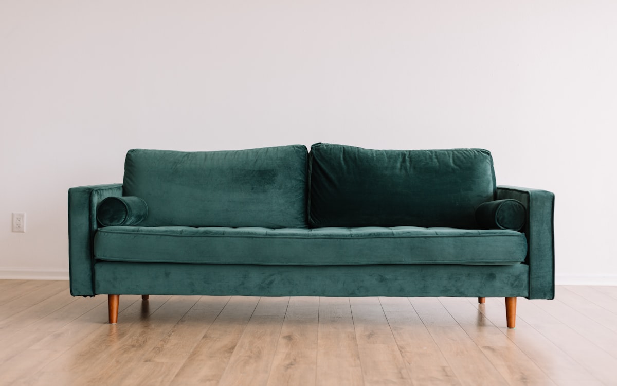 Wood Veneer Versus Solid Wood Furniture